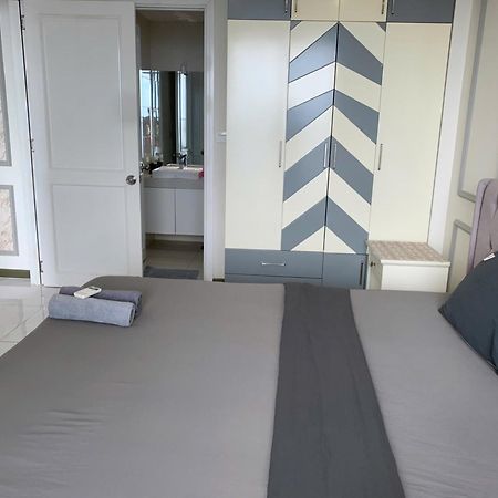 Double E Saigon Apartment In Rivergate Building Ho Chi Minh-staden Exteriör bild