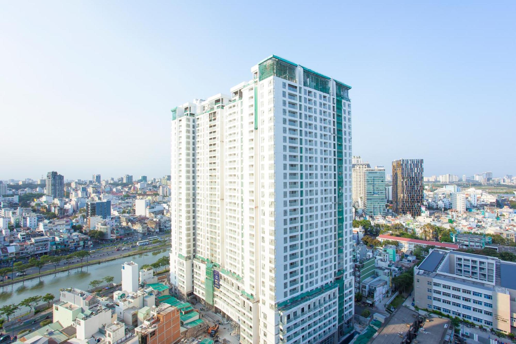 Double E Saigon Apartment In Rivergate Building Ho Chi Minh-staden Exteriör bild